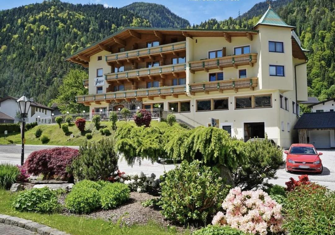 Hotel Gasthof Jaeger Zillertal Schlitters Exterior photo