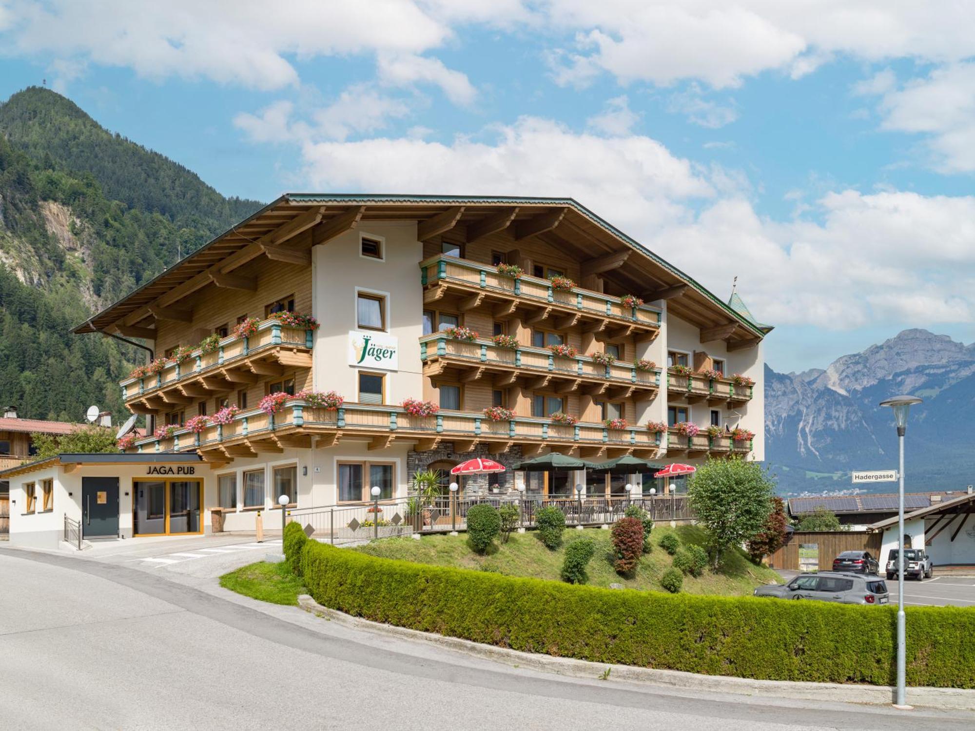 Hotel Gasthof Jaeger Zillertal Schlitters Exterior photo