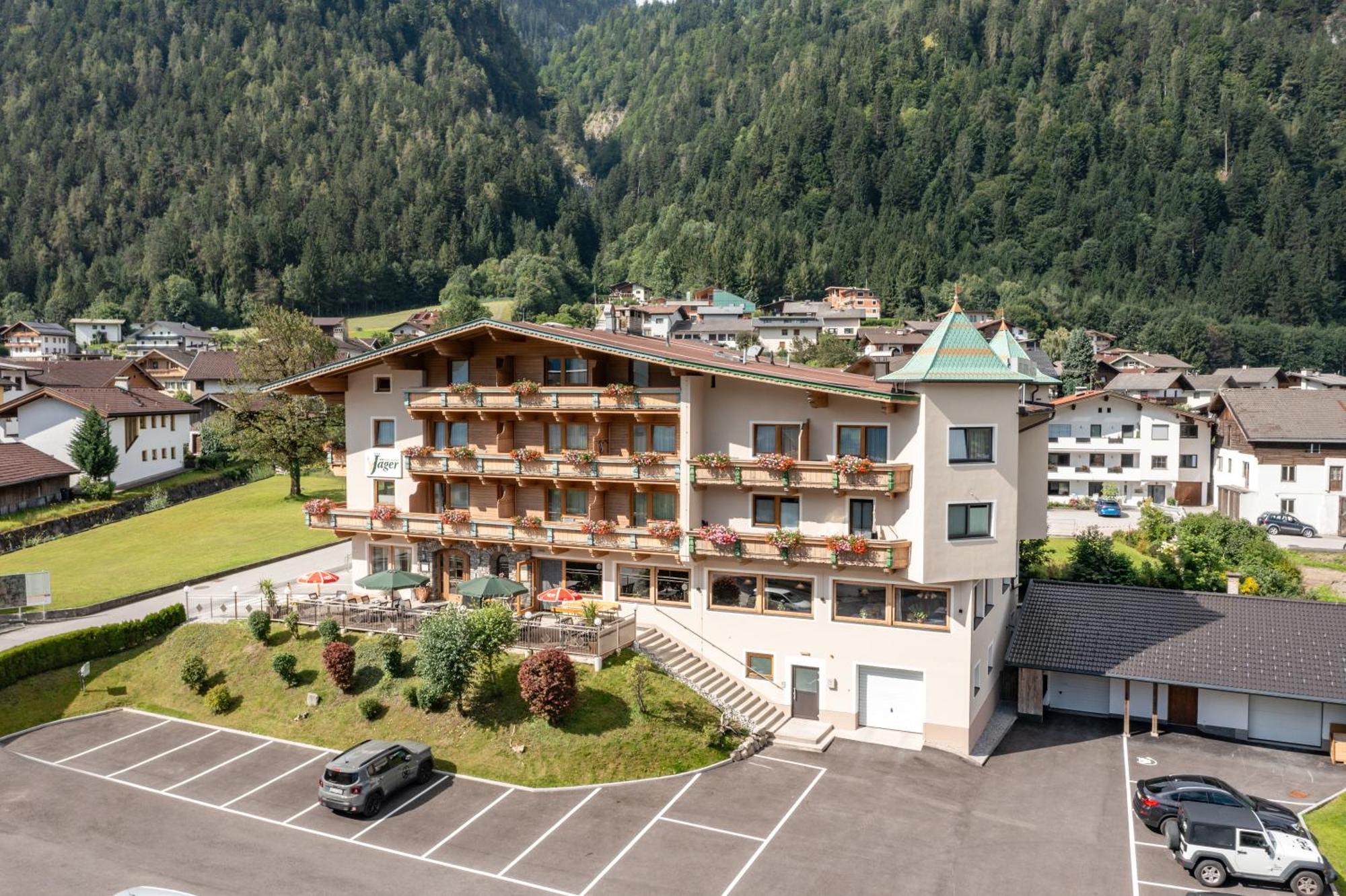 Hotel Gasthof Jaeger Zillertal Schlitters Exterior photo
