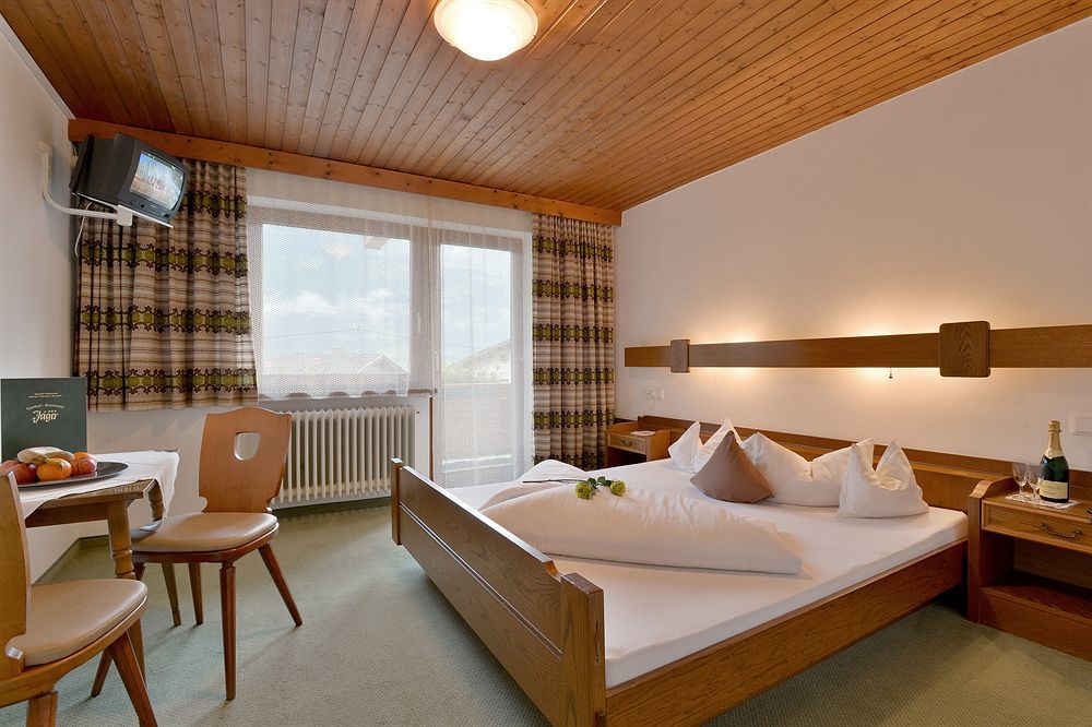 Hotel Gasthof Jaeger Zillertal Schlitters Exterior photo