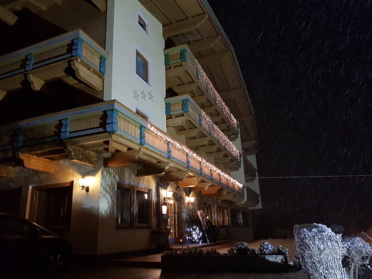 Hotel Gasthof Jaeger Zillertal Schlitters Exterior photo