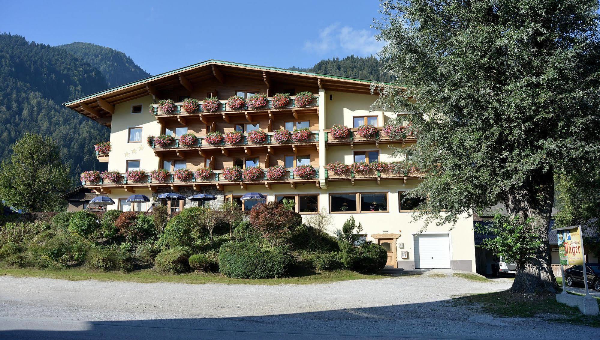 Hotel Gasthof Jaeger Zillertal Schlitters Exterior photo