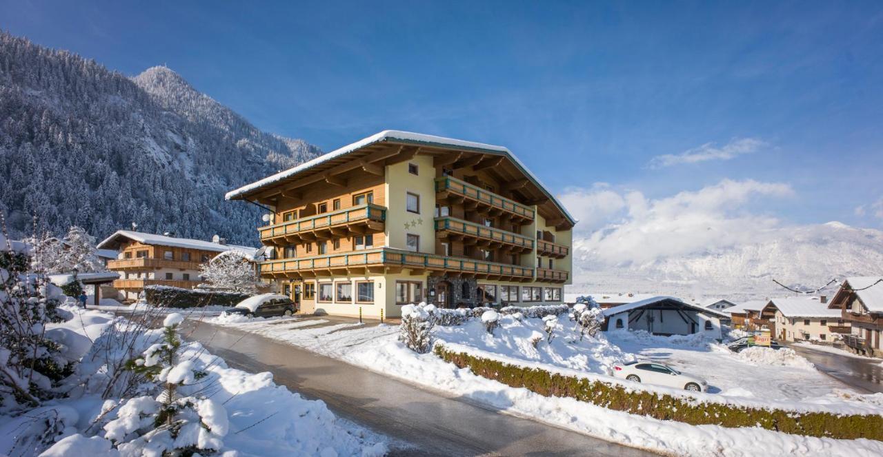 Hotel Gasthof Jaeger Zillertal Schlitters Exterior photo